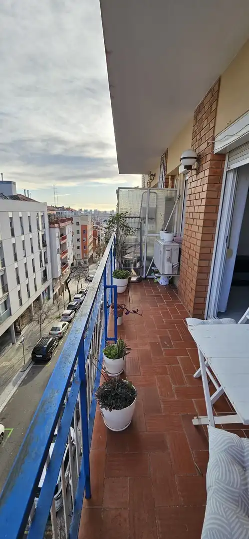 Piso en venta en VILLAR, 87, El Guinardó