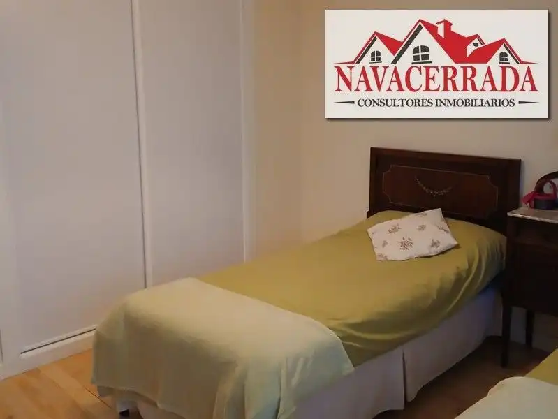 Dormitori de Casa o xalet en venda en Navacerrada amb Calefacció, Jardí privat i Piscina comunitària