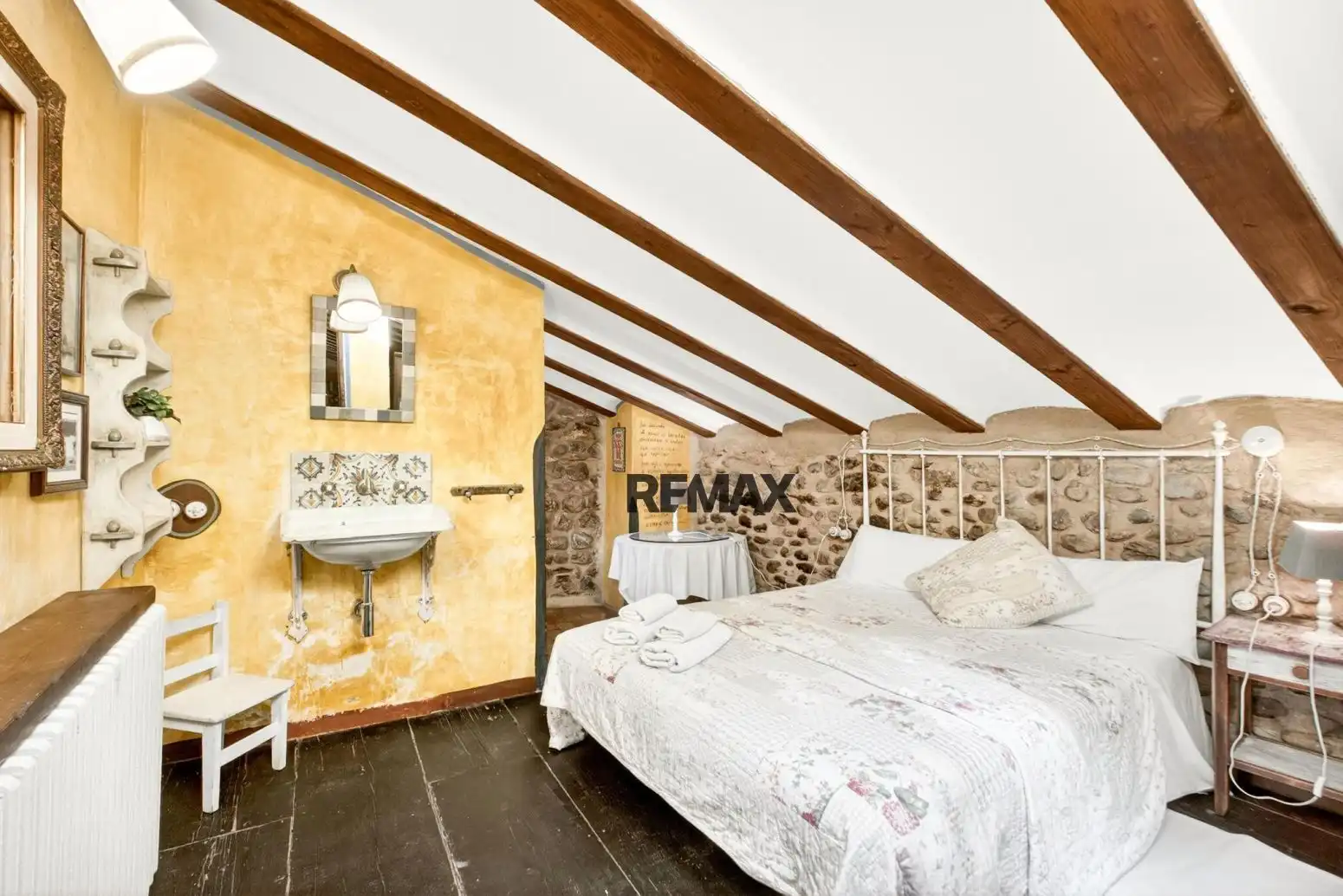 Schlafzimmer von Haus oder Chalet zum Verkauf in Esponellà mit Heizung, Privatgarten und Terrasse