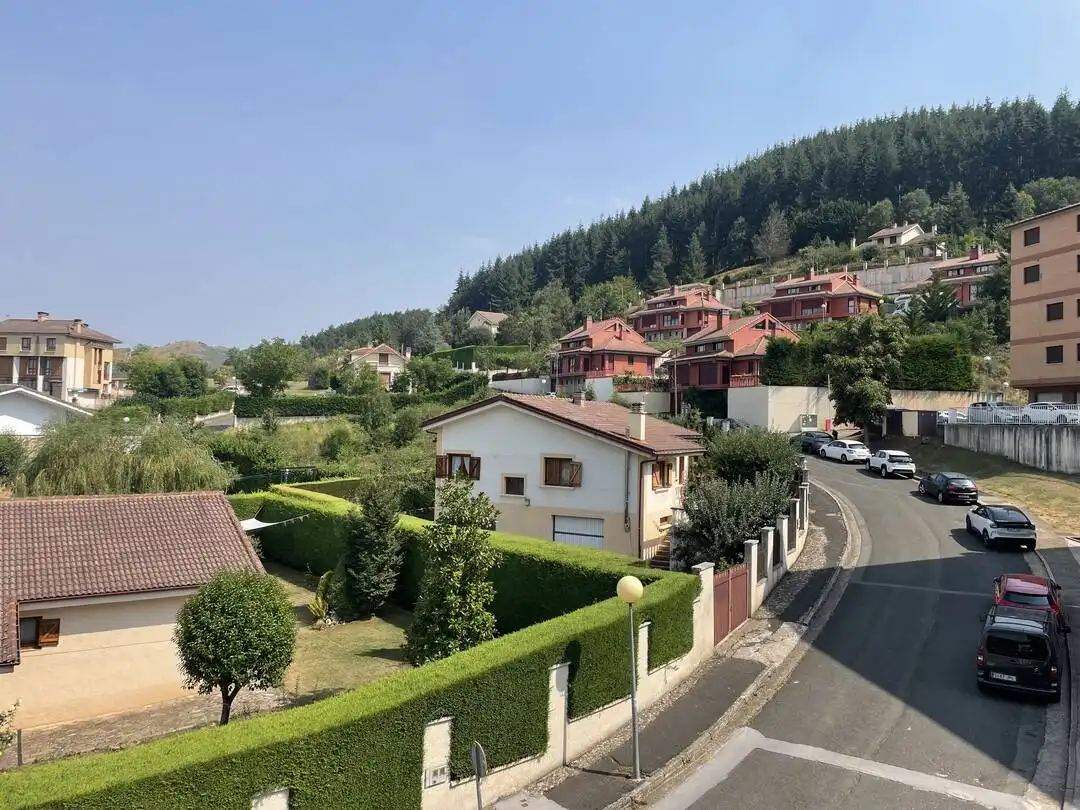 Außenansicht von Wohnung zur Miete in Zorraquín mit Heizung, Privatgarten und Terrasse