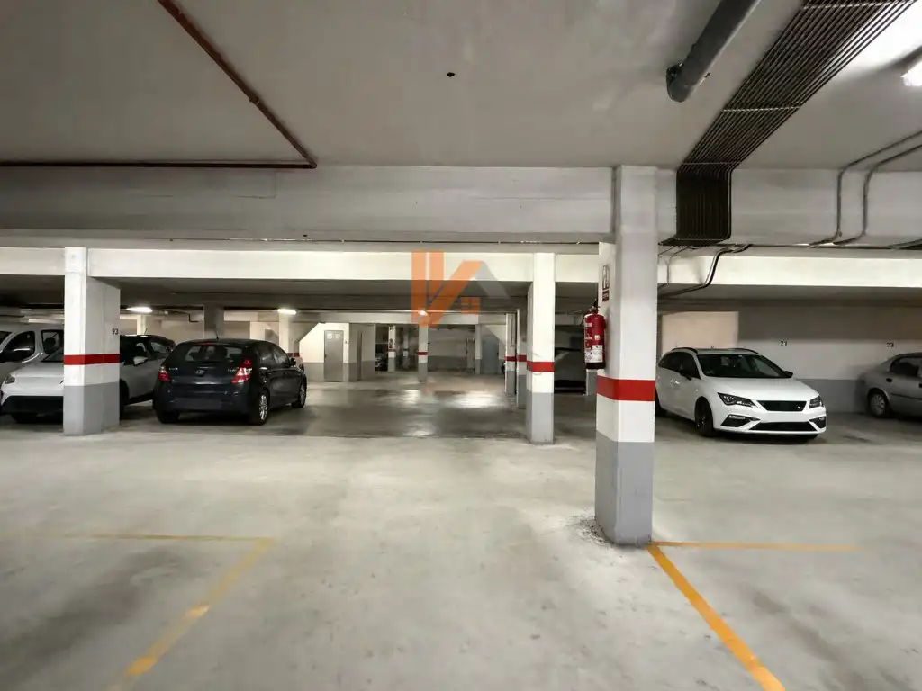 Parkplatz von Maisonette zum Verkauf in Ames mit Möbliert