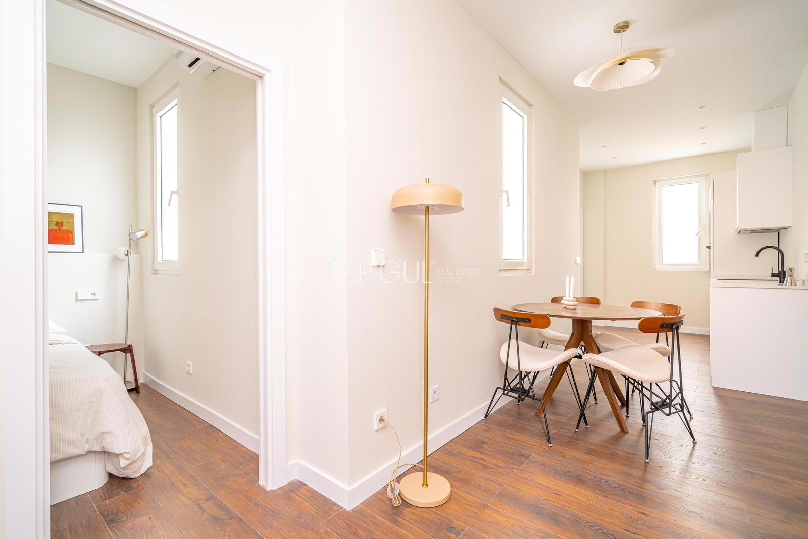 Dining room of Flat for sale in  Madrid Capital  with Air Conditioner, Heating and Furnished