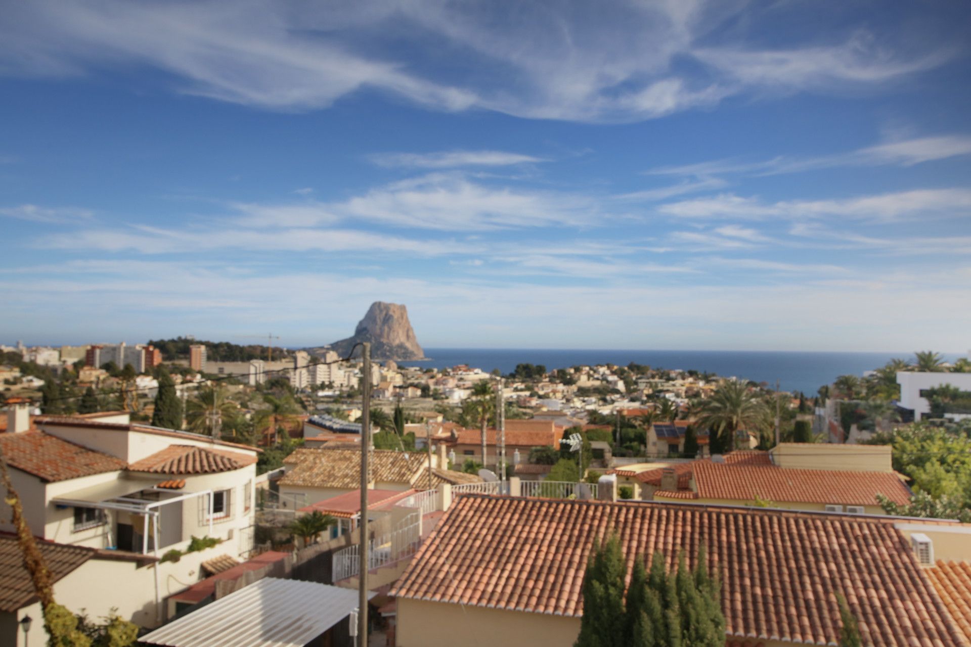 Vista exterior de Casa adosada en venda en Calpe / Calp amb Aire condicionat, Jardí privat i Terrassa