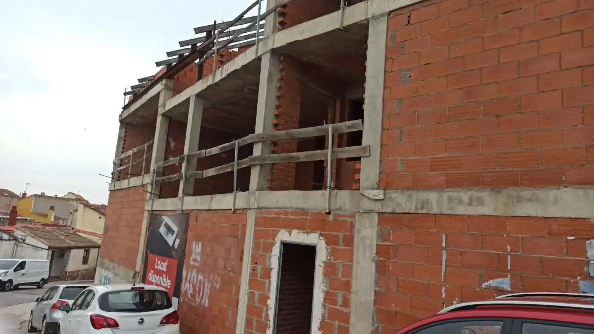 Vista exterior de Edificio en venta en Los Santos de la Humosa