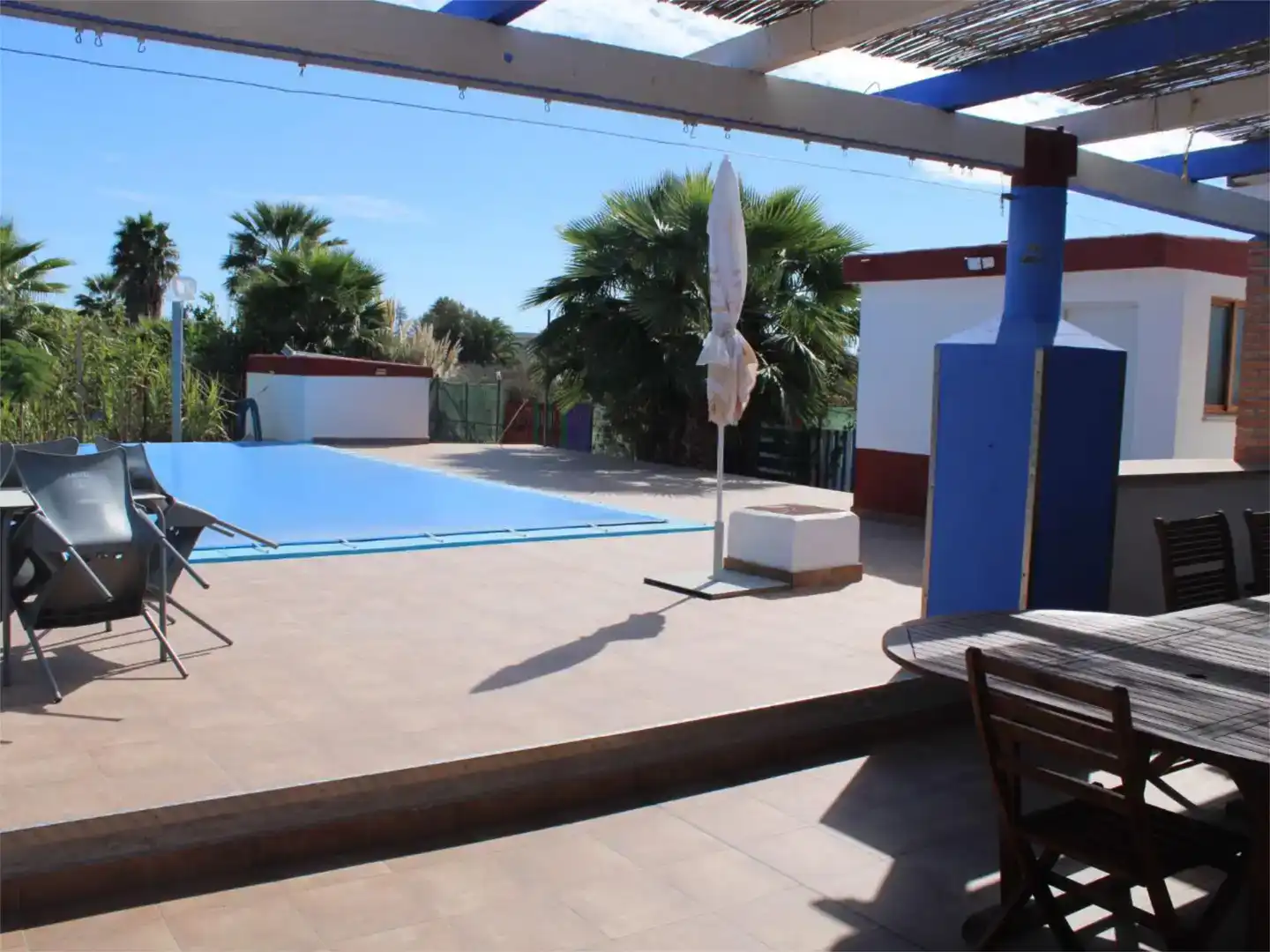 Piscina de Finca rústica de lloguer en Motril amb Jardí privat, Piscina i Moblat