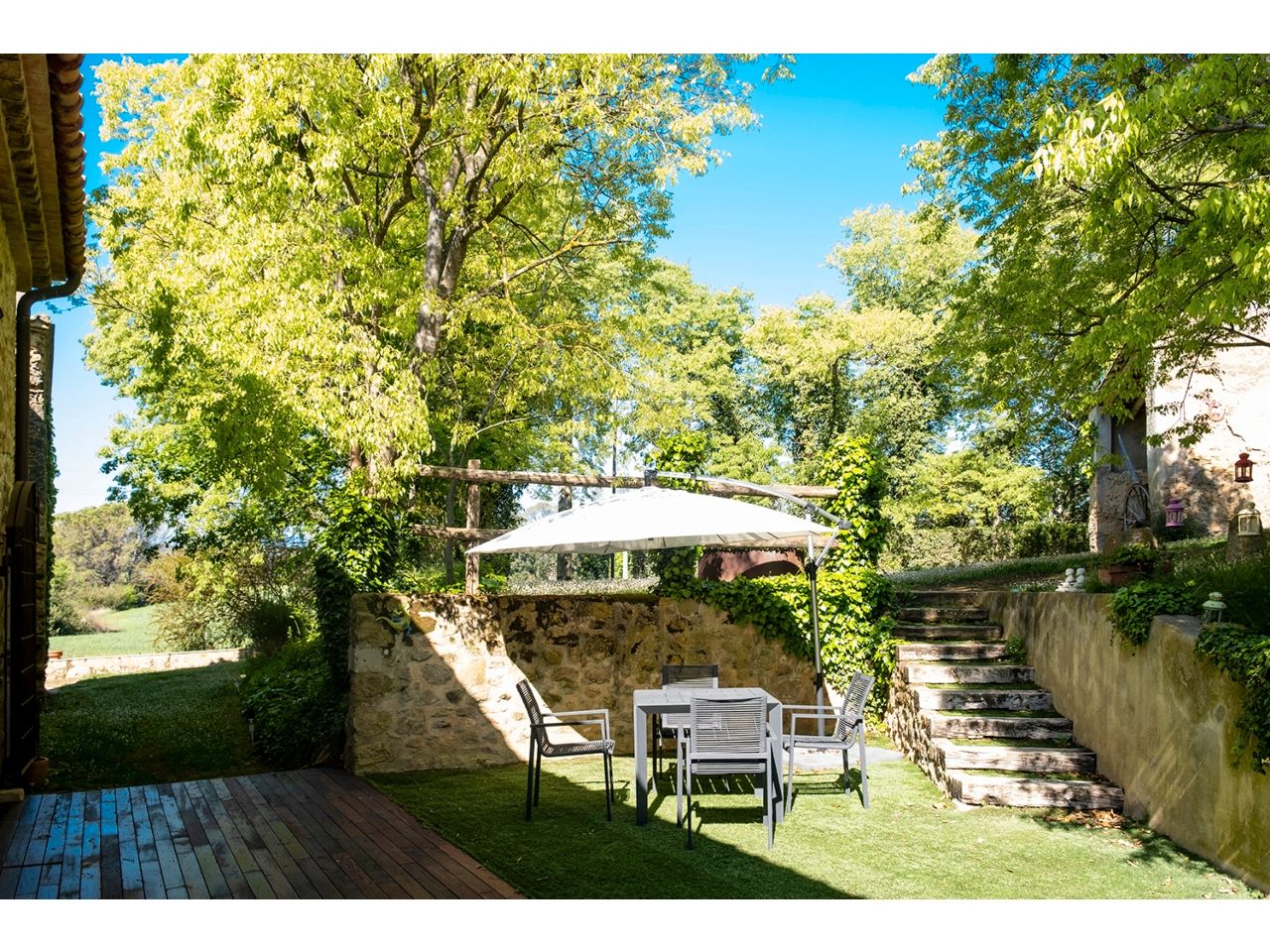 Terrassa de Casa o xalet en venda en Sant Jordi Desvalls amb Aire condicionat, Calefacció i Jardí privat