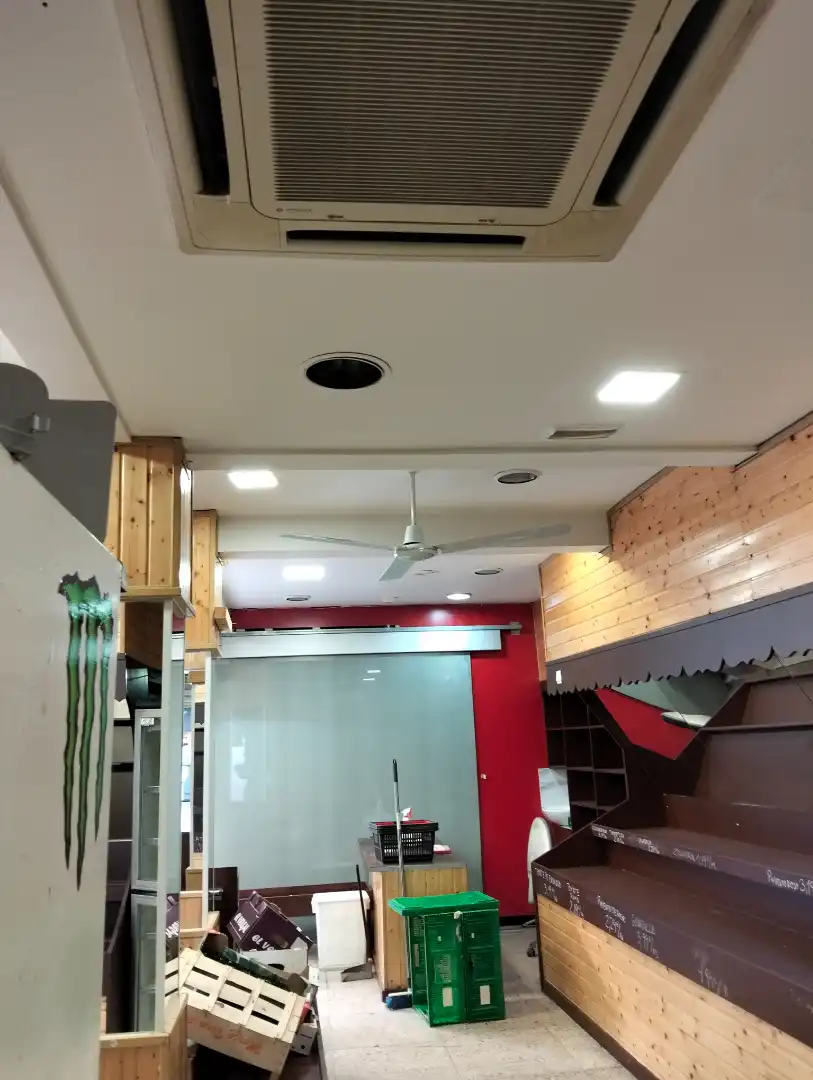 Business premises to rent in Autonomia Kalea, imagen 3