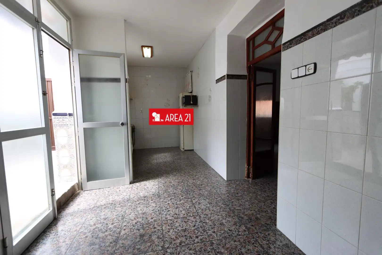 Houses for sale in La Pobla de Vallbona  with Terrace and Storage room