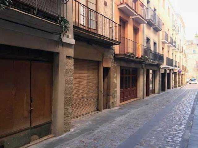 Casa adosada en Venta en C/ Mayor  en Cervera
