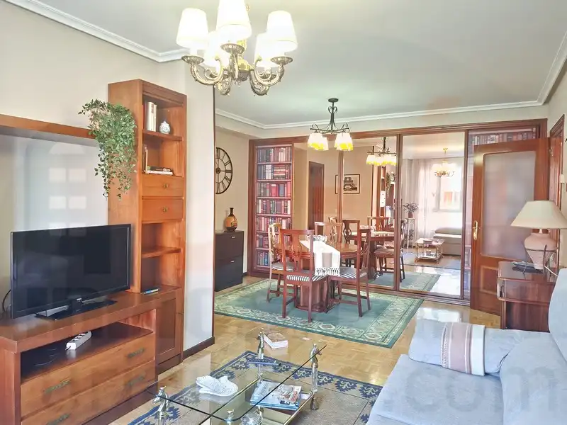 Living room of Flat for rent in Oviedo   with Heating, Storage room and Furnished