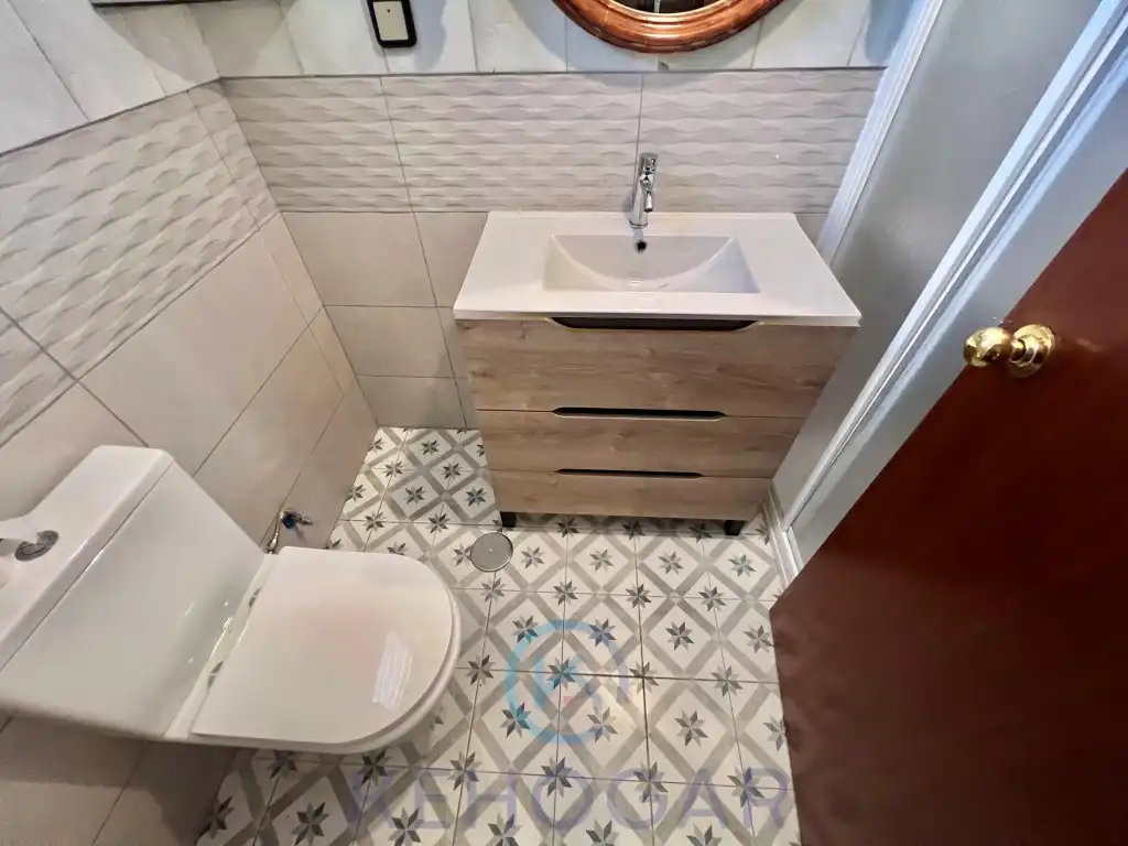 Bathroom of Houses for sale in Dos Hermanas