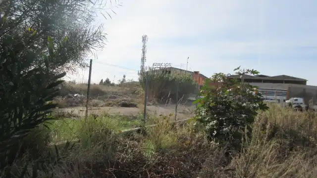 Terreno industrial en venta en Paterna