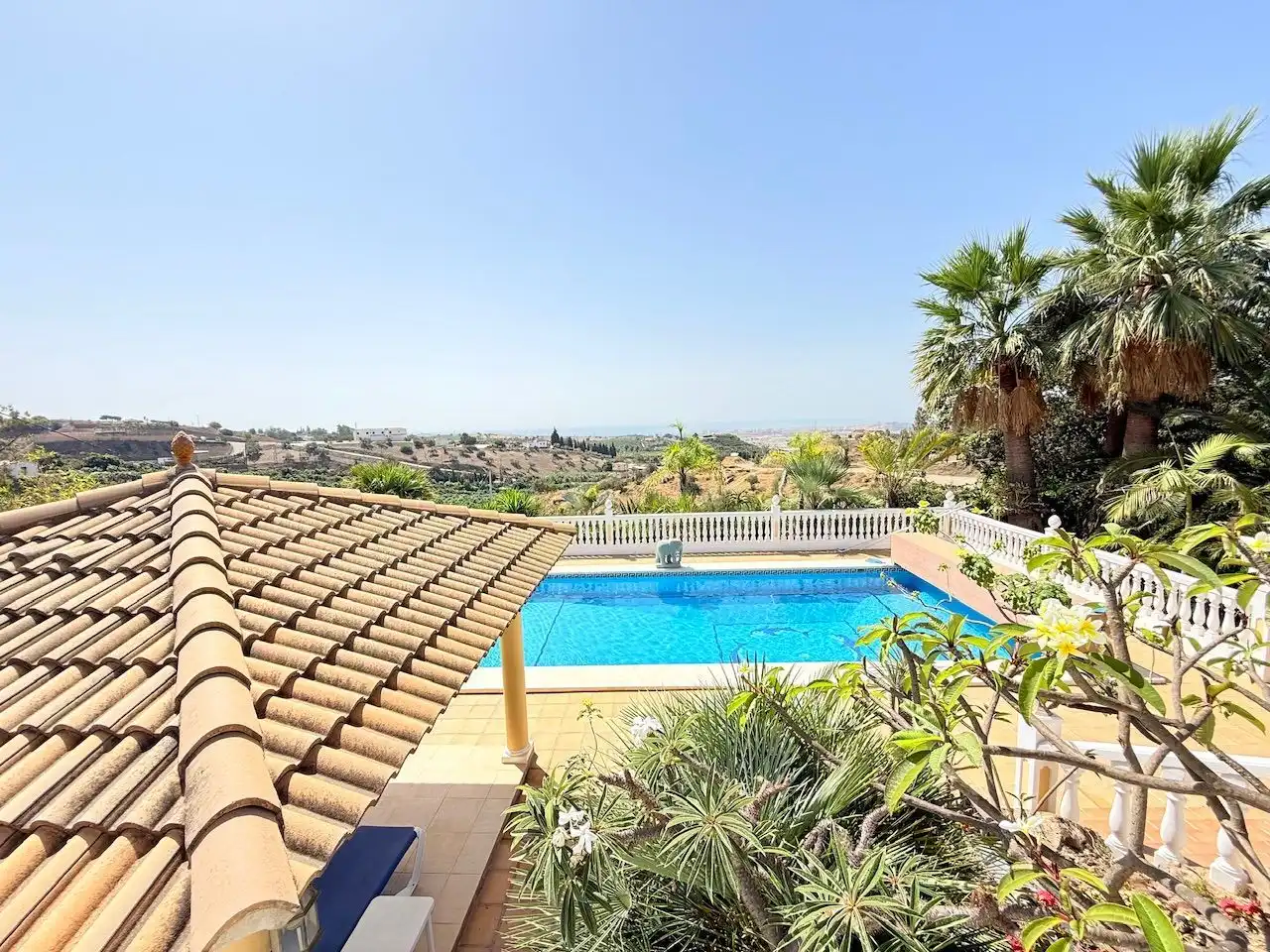 Piscina de Casa o chalet en venta en Vélez-Málaga con Aire acondicionado, Calefacción y Jardín privado