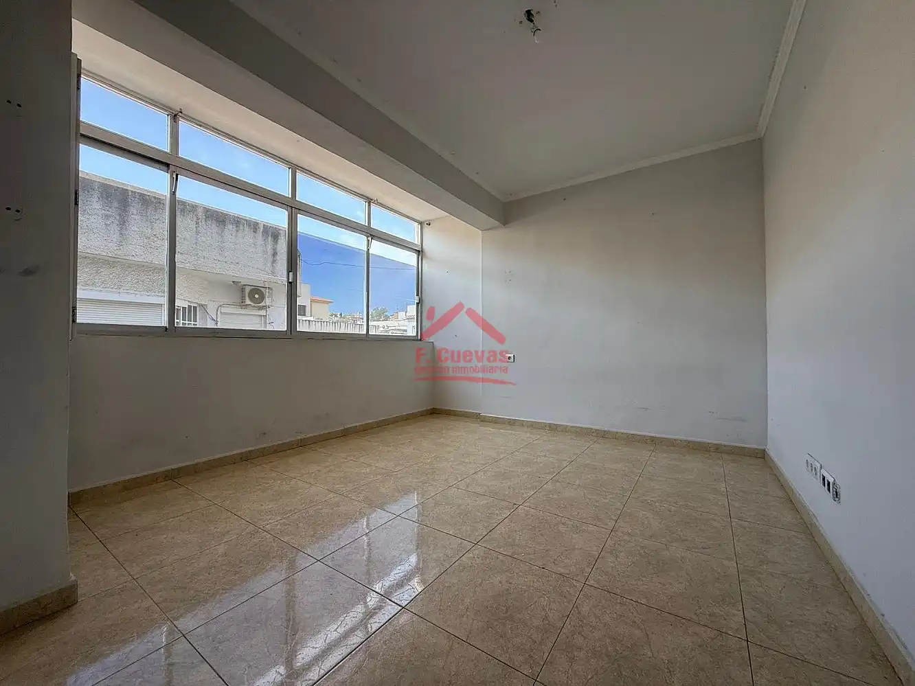 Attic for sale in Vélez-Málaga  with Terrace and Oven