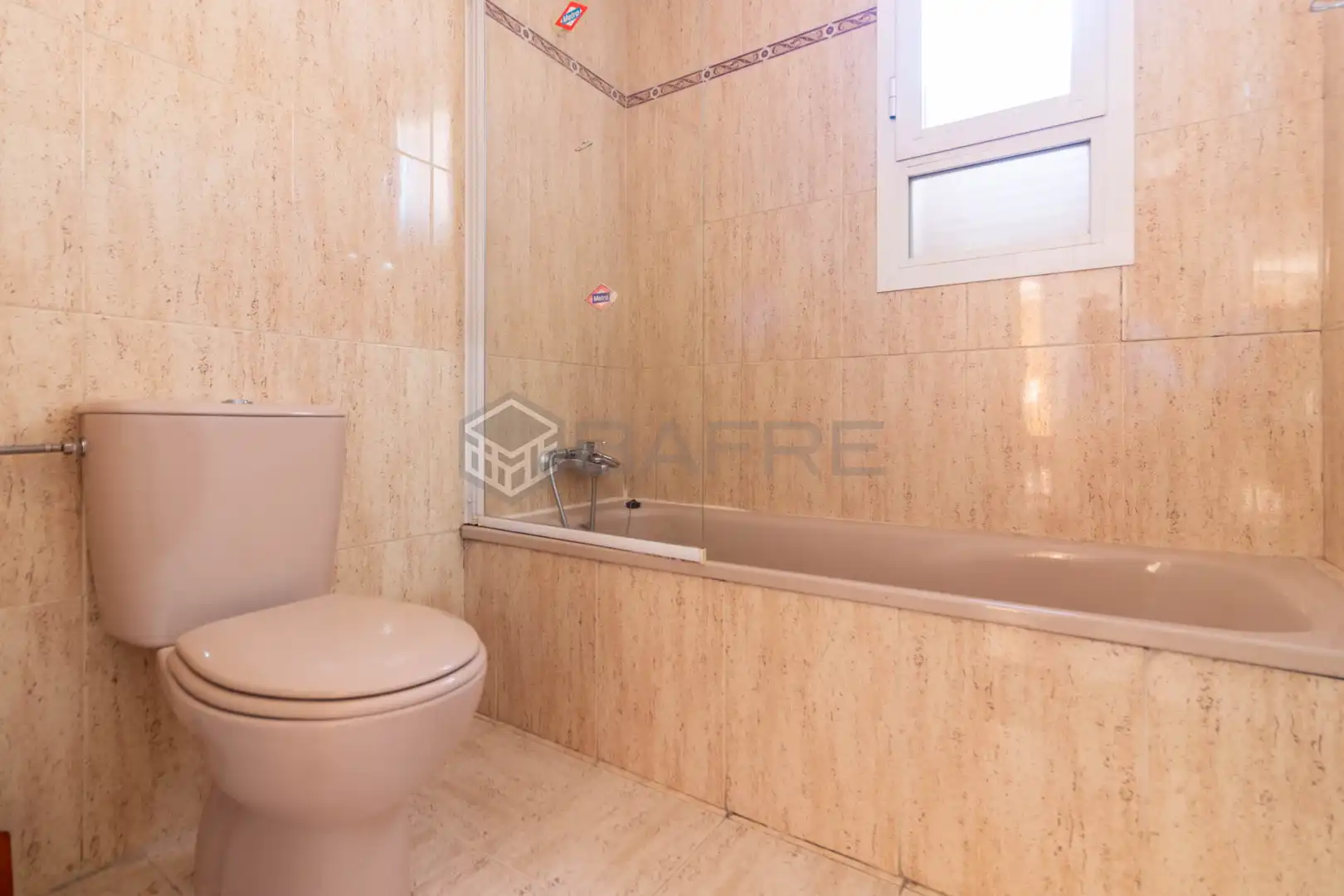 Bany de Àtic en venda en Madrid amb Aire condicionat, Jardí privat i Parquet