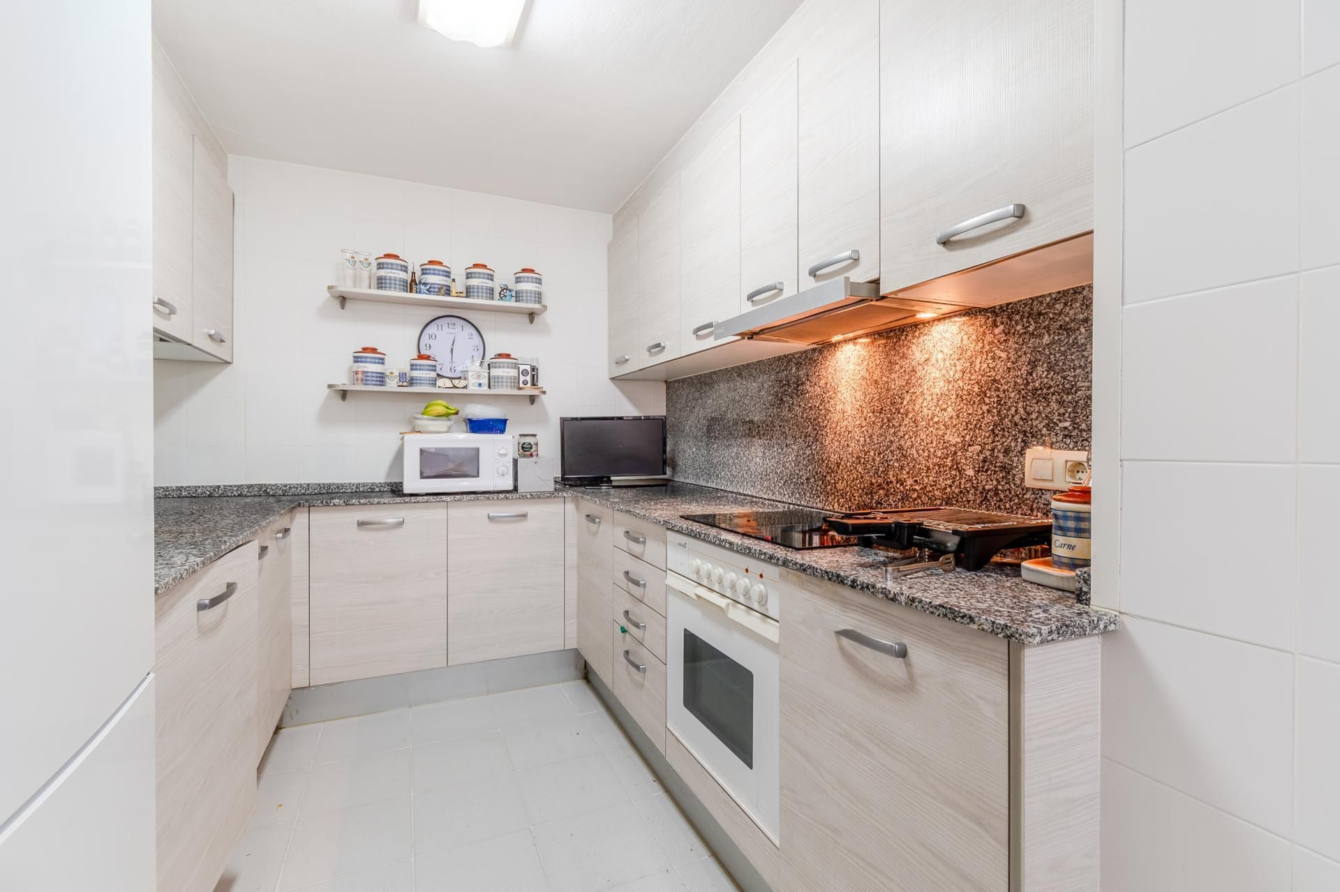 Cuina de Pis en venda en Salt amb Terrassa