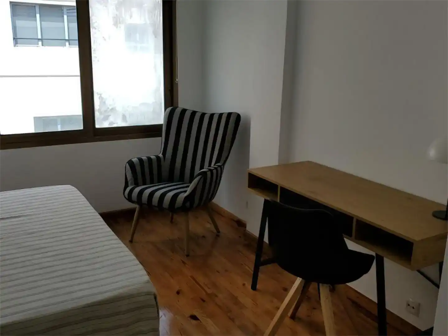 Schlafzimmer von Wohnung zur Miete in  Valencia Capital mit Klimaanlage