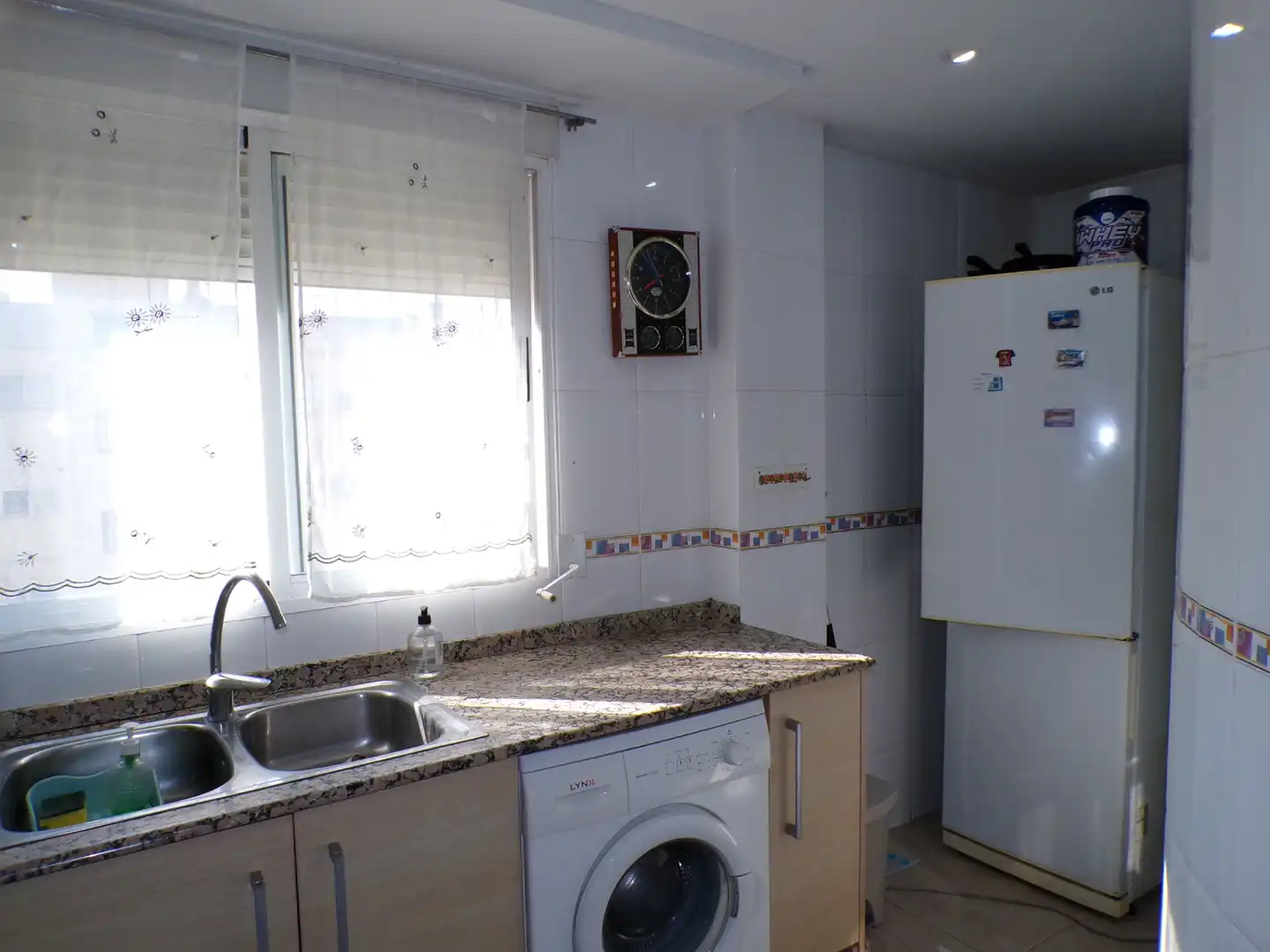 Cuina de Àtic en venda en Burjassot amb Aire condicionat, Terrassa i Traster