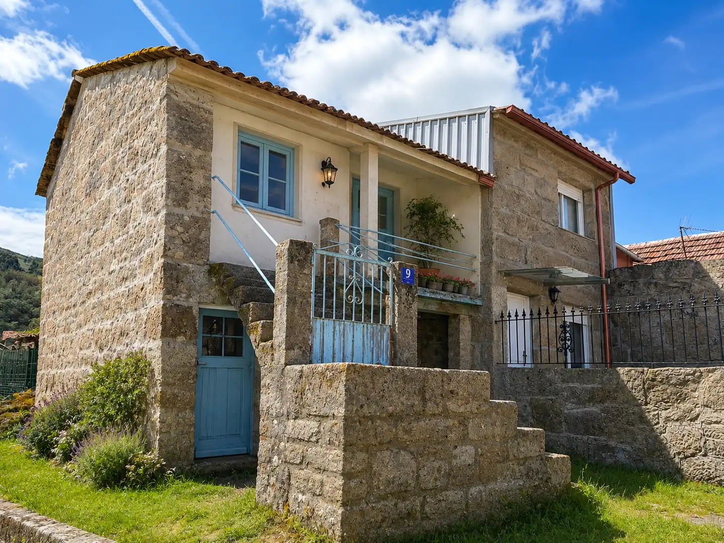 Vista exterior de Casa adosada en venta en Covelo con Jardín privado