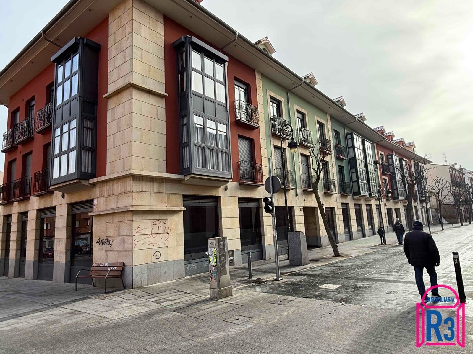 Vista exterior de Dúplex de lloguer en León Capital  amb Calefacció, Terrassa i Moblat