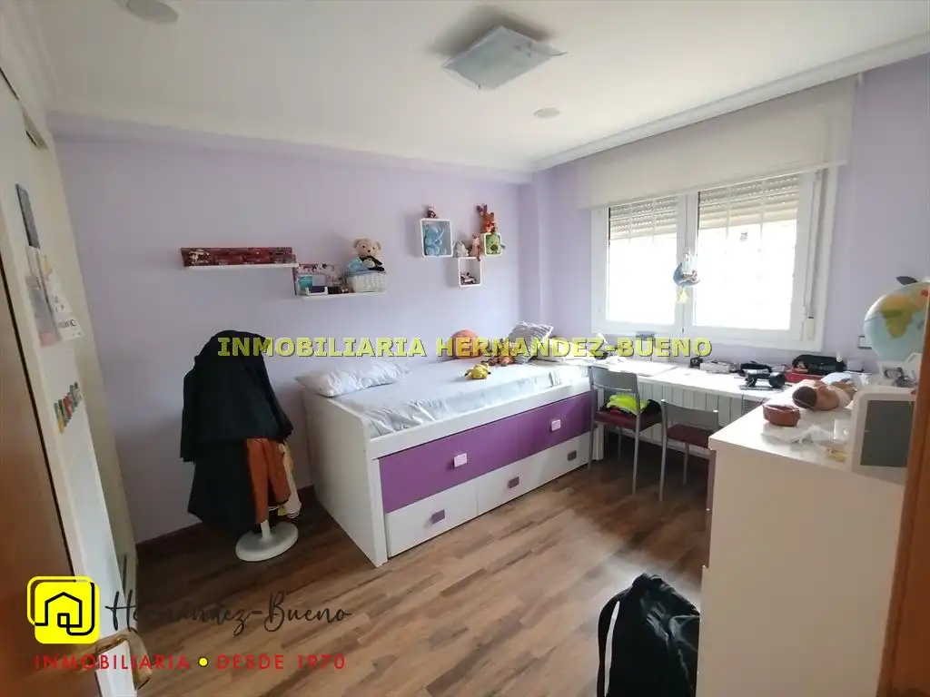 Habitación de Casa o chalet en venta en Calvarrasa de Abajo con Calefacción, Jardín privado y Terraza