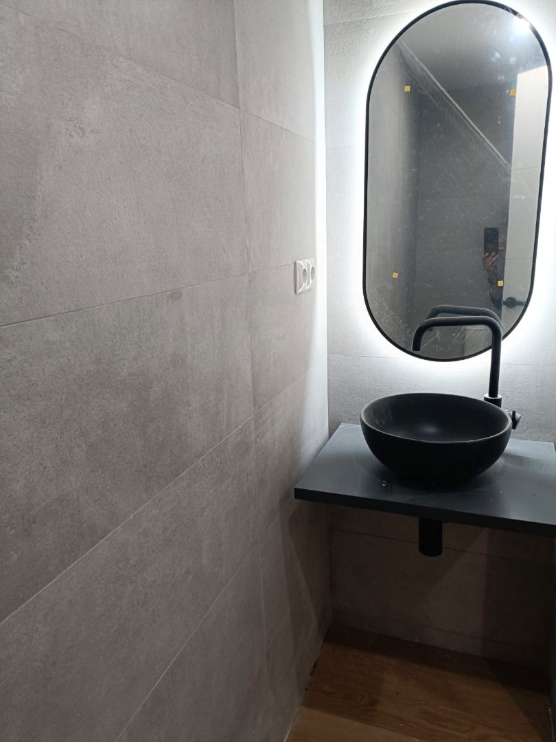 Bany de Pis en venda en Rubí amb Calefacció, Forn i Balcó