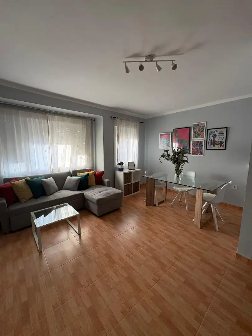 Living room of Flat for rent in  Sevilla Capital  with Air Conditioner, Heating and Furnished