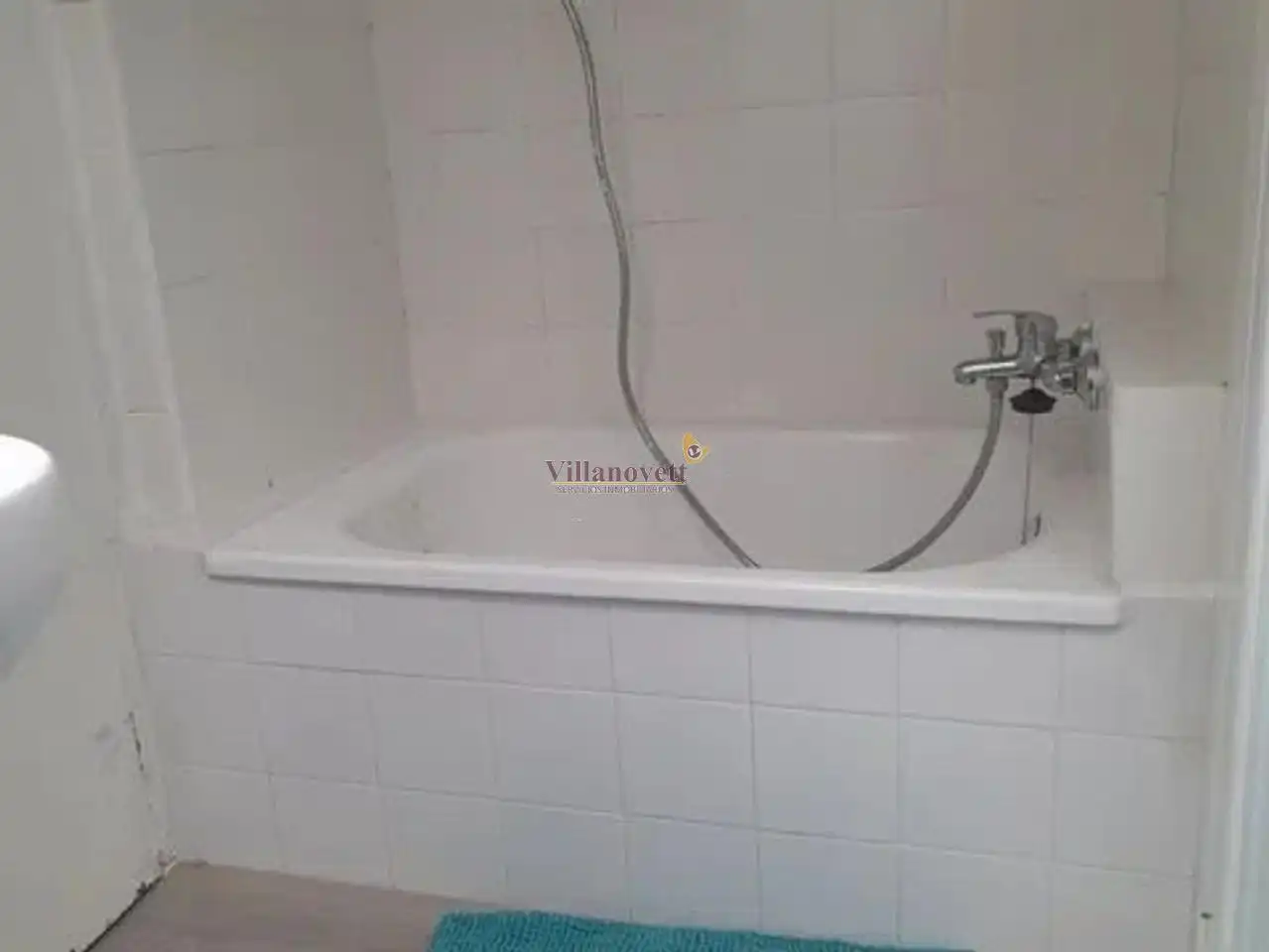Baño de Ático en venta en Vigo  con Calefacción y Trastero