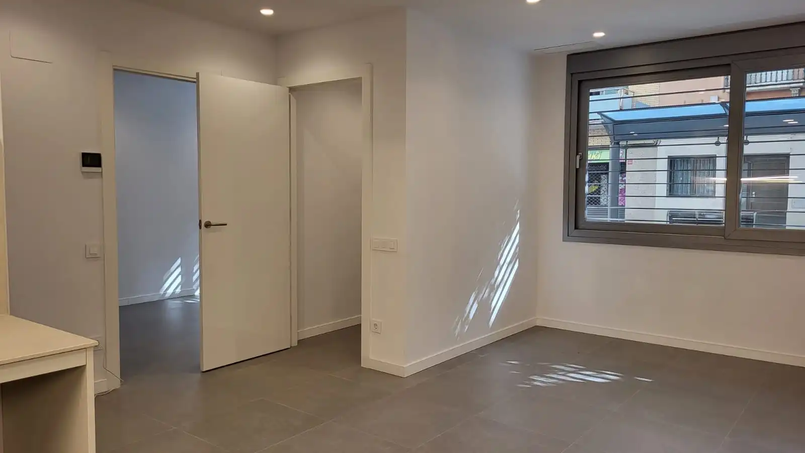 Ground floor for sale in Sabadell  with Air Conditioner and Heating