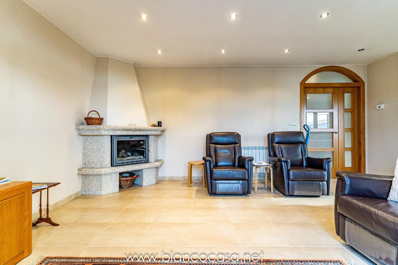 Casa o chalet en venta en Carballo con Calefacción, Trastero y Amueblado