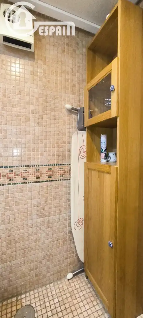 Bathroom of Flat for sale in Madrid  with Air Conditioner, Heating and Private garden