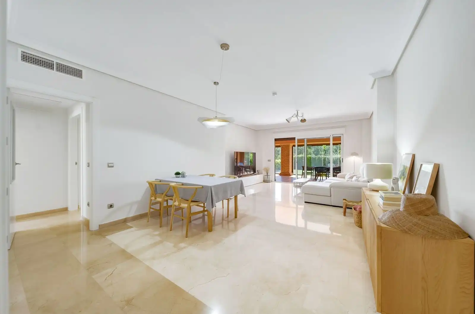 Apartamento con ascensor en venta en Calle Casares Golf Garden 79, imagen 5