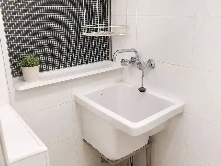 Bathroom of Flat for rent in Armilla  with Air Conditioner