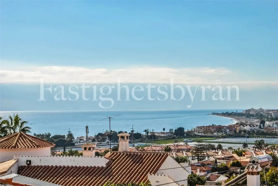Vista exterior de Casa o xalet en venda en Vélez-Málaga