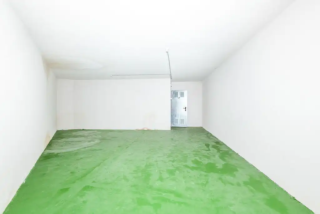 Garage for sale in Sopela
