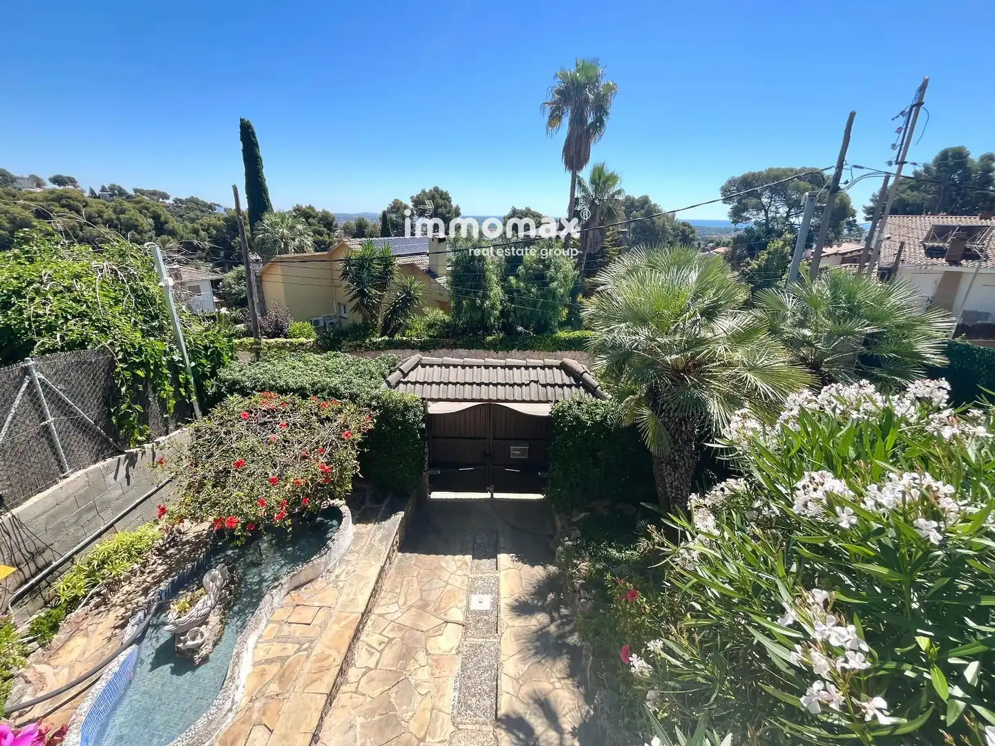 Vista exterior de Casa o xalet en venda en Castelldefels amb Aire condicionat, Terrassa i Traster