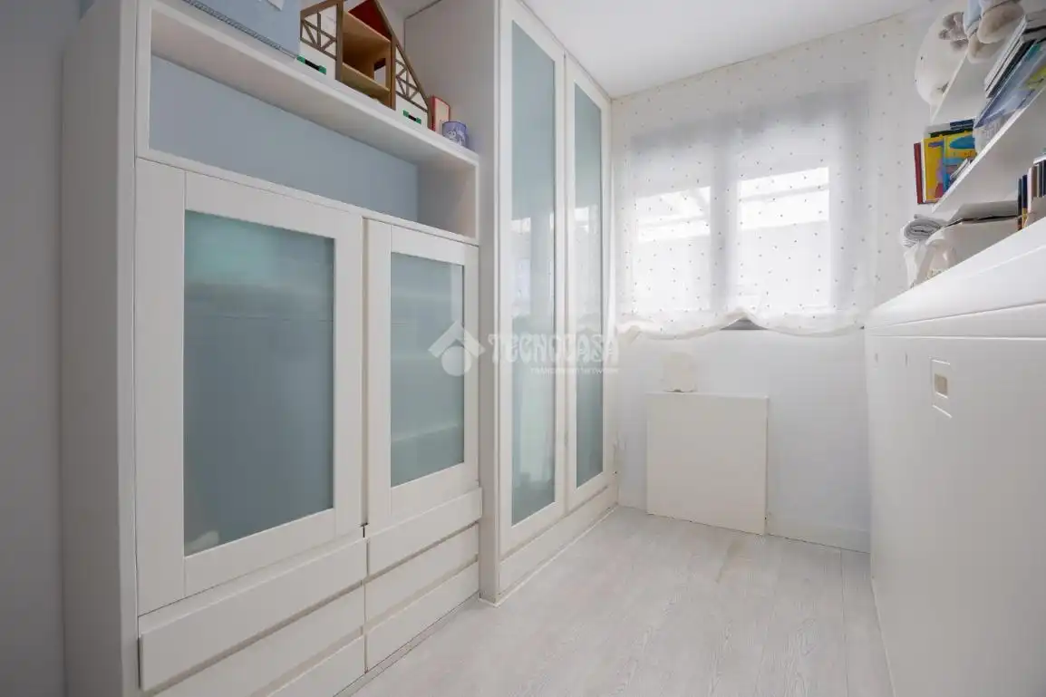 Bedroom of Flat for sale in Madrid  with Air Conditioner, Heating and Terrace