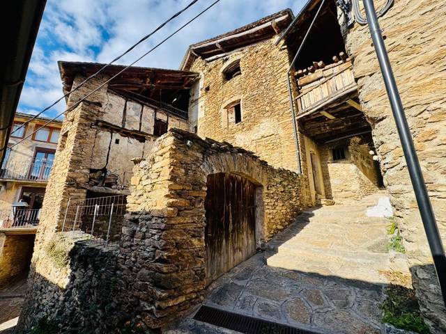 Casa-chalet en Venta en  Sorre en Sort