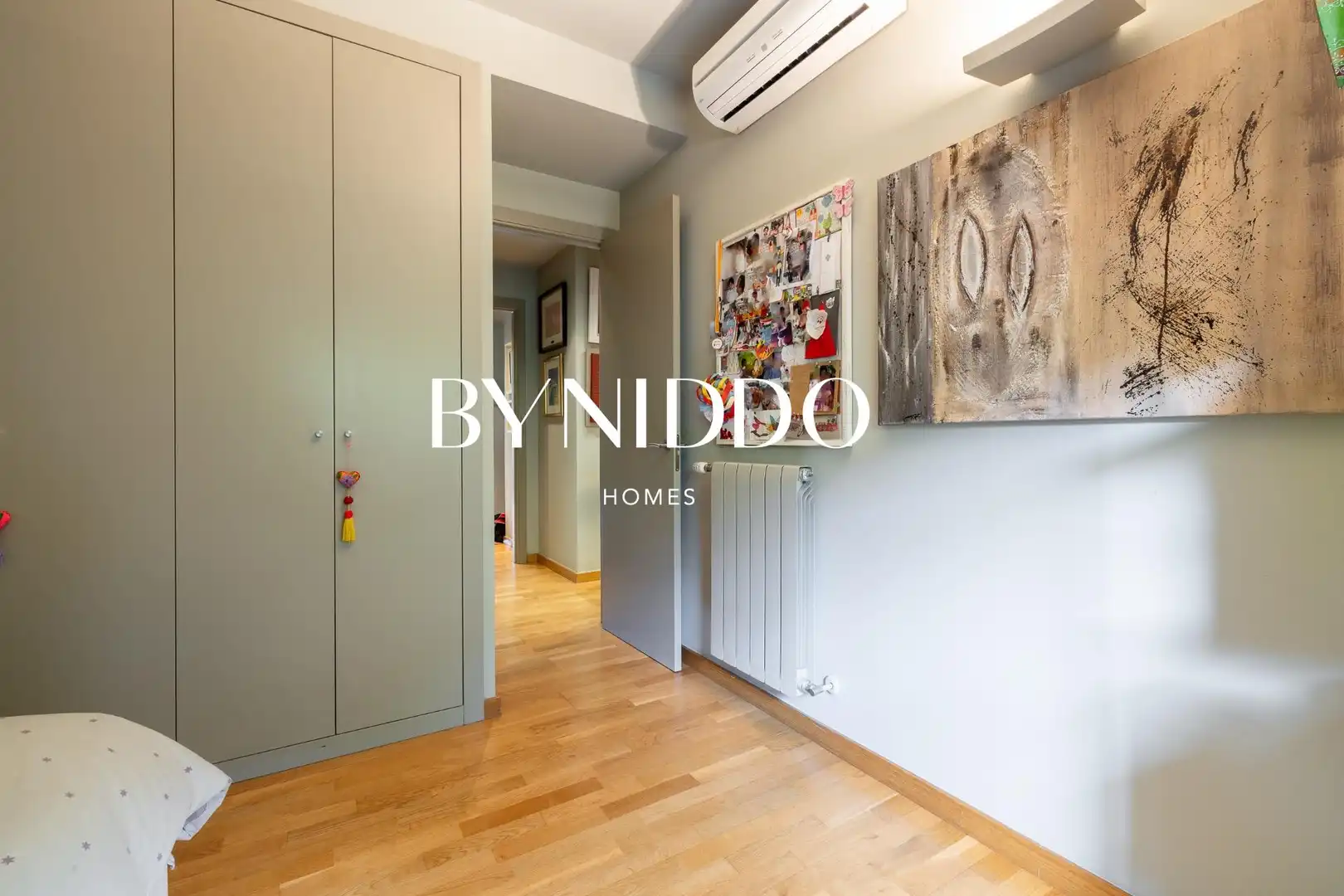 Bedroom of Flat for sale in Sant Cugat del Vallès  with Air Conditioner, Heating and Private garden