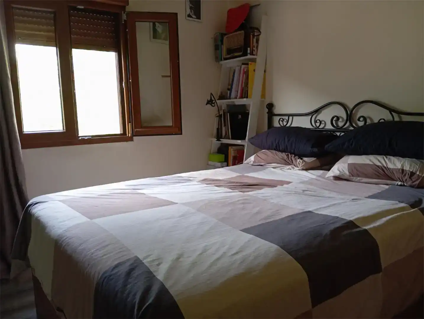 Habitación de Piso en venta en Guisando con Aire acondicionado, Parquet y Amueblado
