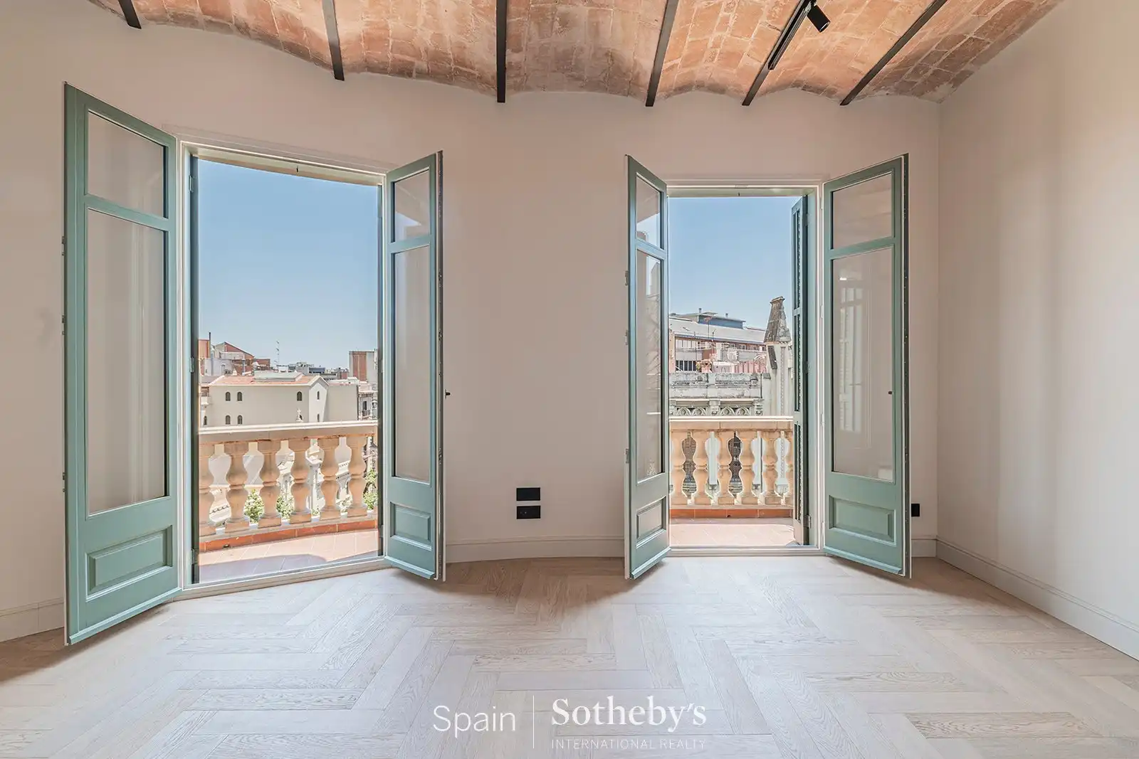 Apartment with lift for sale in Carrer d'Enric Granados, imagen 3