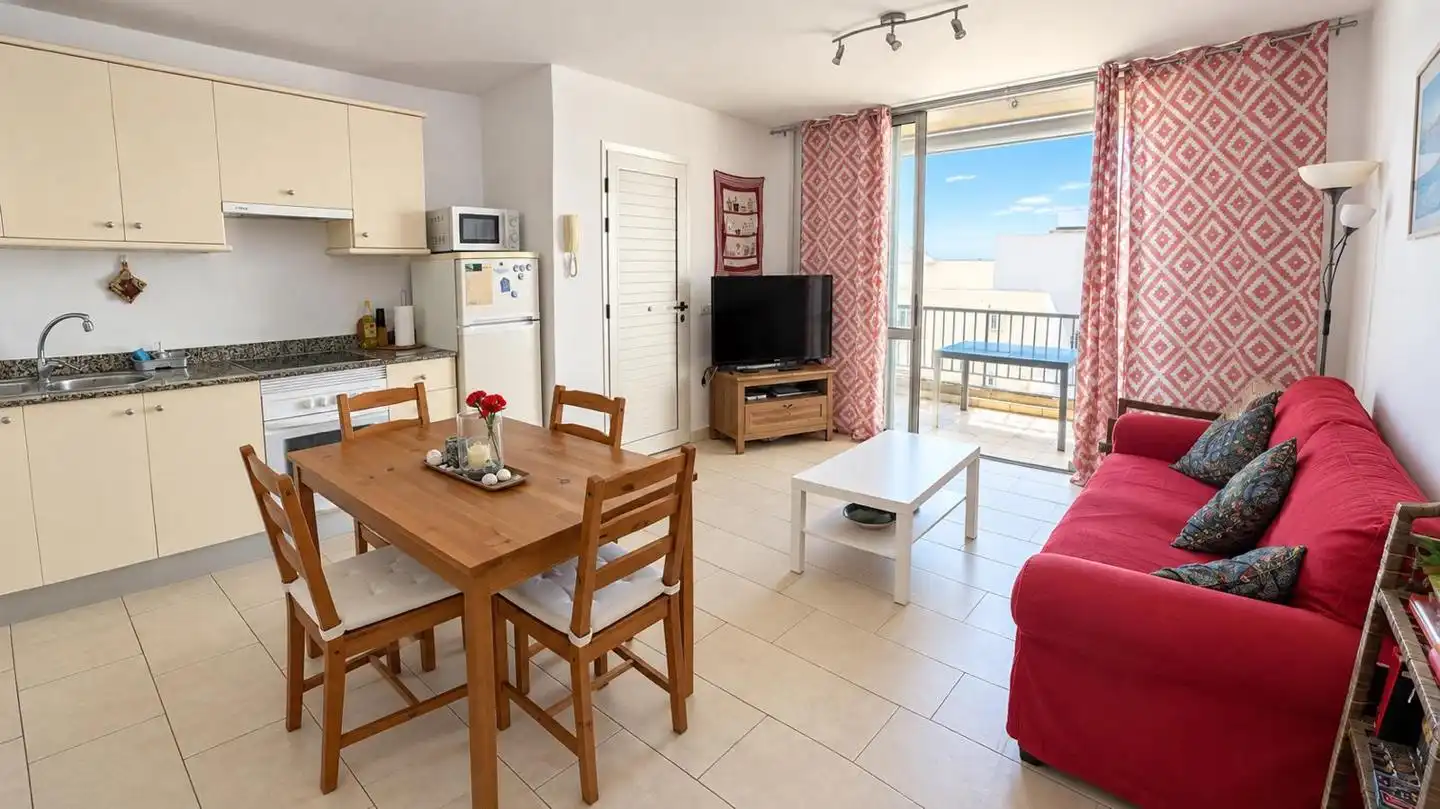 Sala de estar de Piso en venta en Arico con Terraza, Trastero y Amueblado