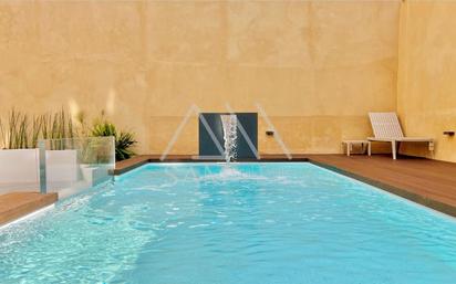 Swimming pool of Flat for sale in  Barcelona Capital  with Air Conditioner, Heating and Terrace