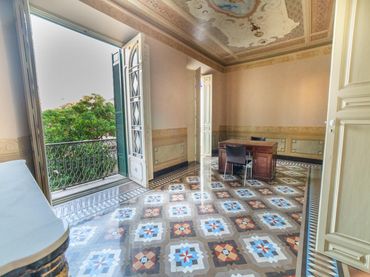 Flat with balcony for sale in Plaza MERCED LA