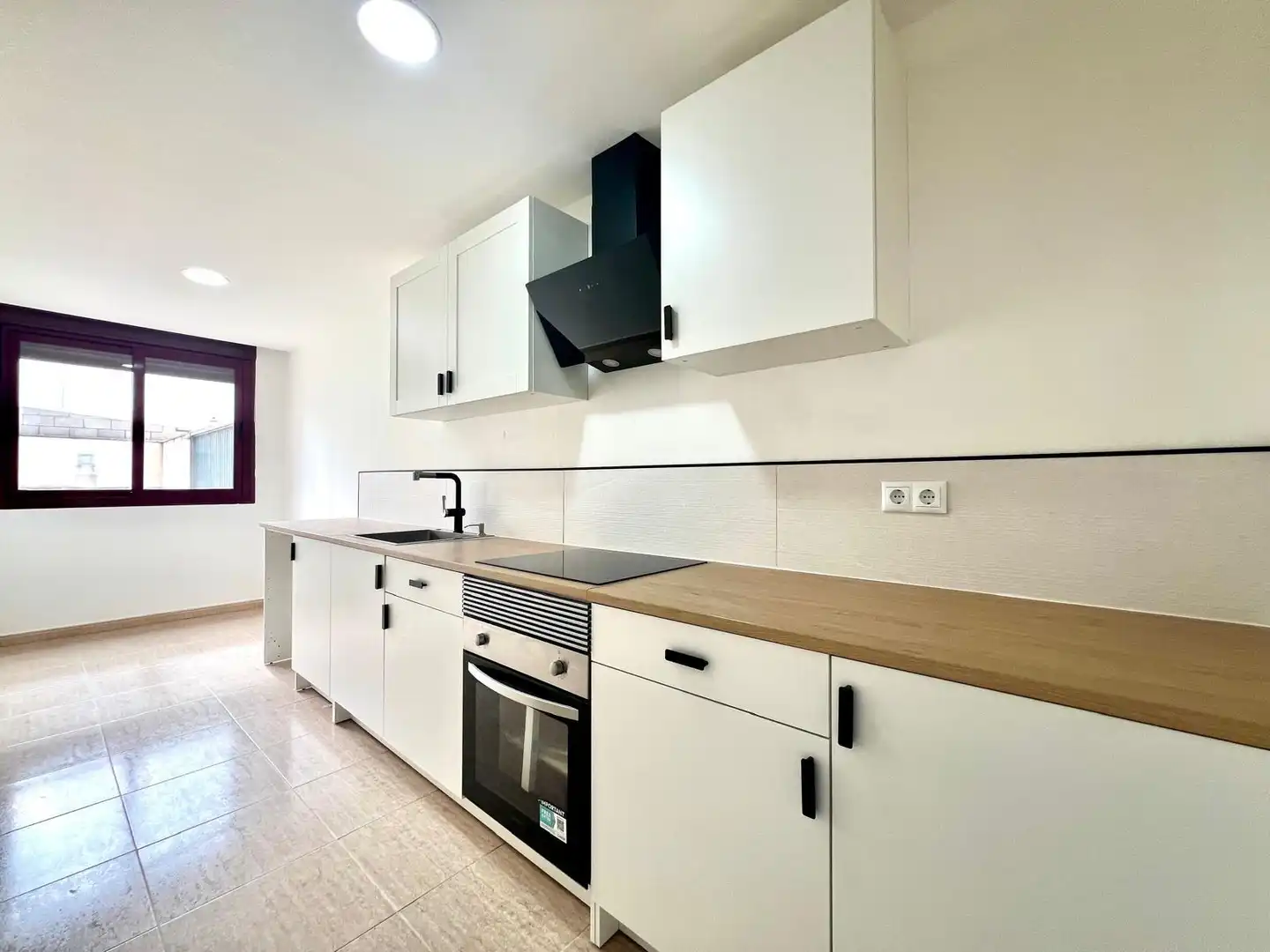 Cocina de Piso en venta en Deltebre con Alarma