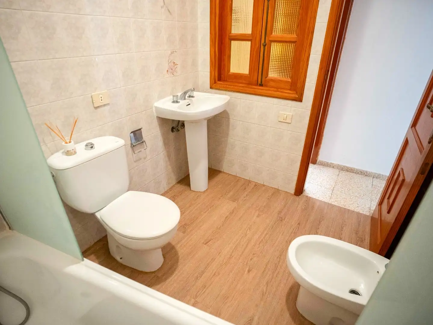 Badezimmer von Wohnungen zum Verkauf in Güímar