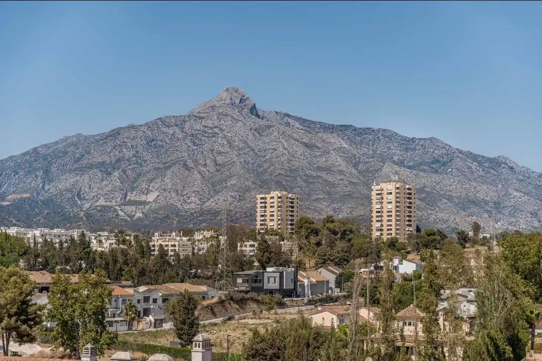 Vista exterior de Piso en venta en Marbella con Aire acondicionado, Jardín privado y Parquet