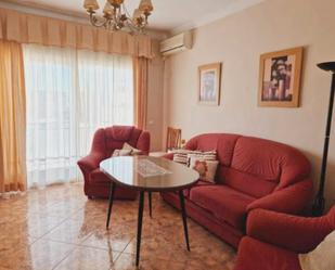 Living room of Flat for sale in  Granada Capital  with Air Conditioner, Heating and Balcony