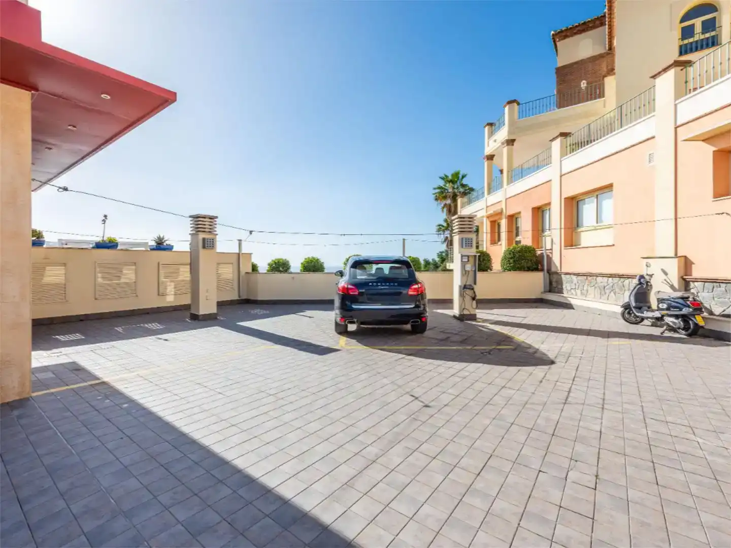 Parkplatz von Wohnung zum Verkauf in Torrox mit Klimaanlage, Schwimmbad und Balkon