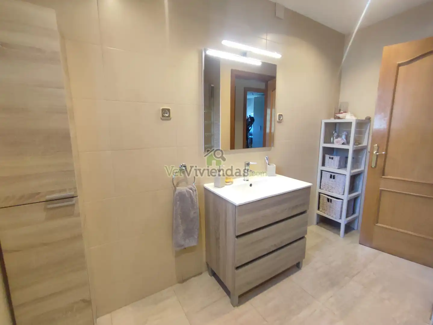 Baño de Casa o chalet en venta en Vallirana con Aire acondicionado, Calefacción y Jardín privado